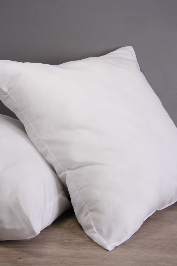 Soft Touch Polyester 2 Pack Continental Pillows Duvet Inners P