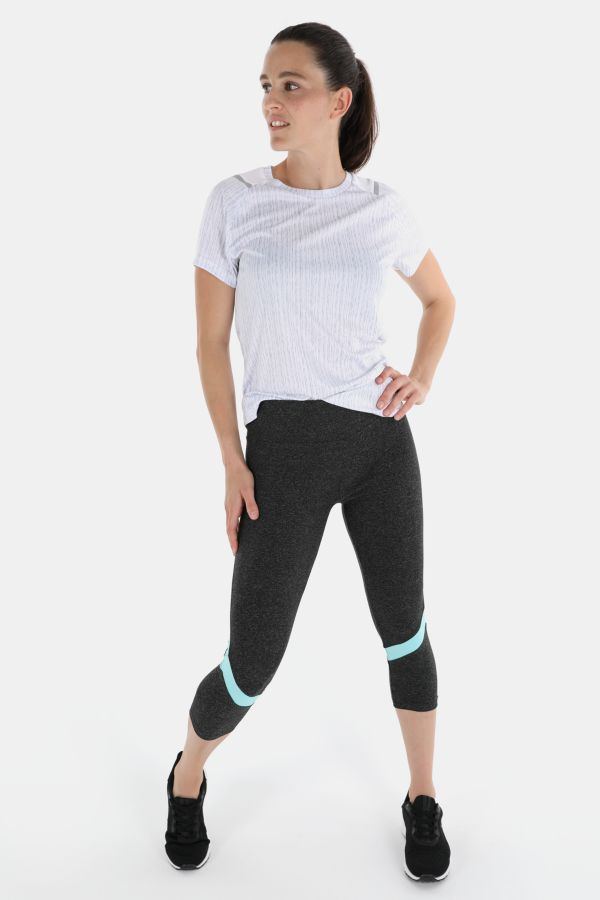 What Are Cropped Gym Leggings?